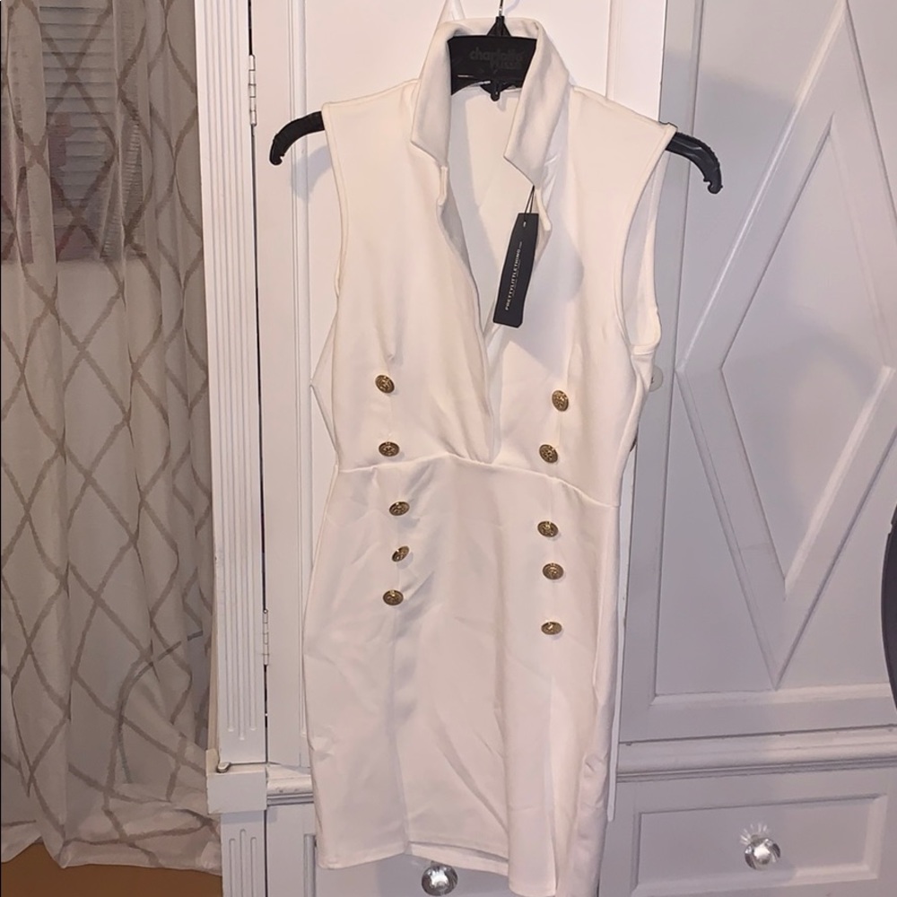 white sleeveless waistcoat bodycon dress